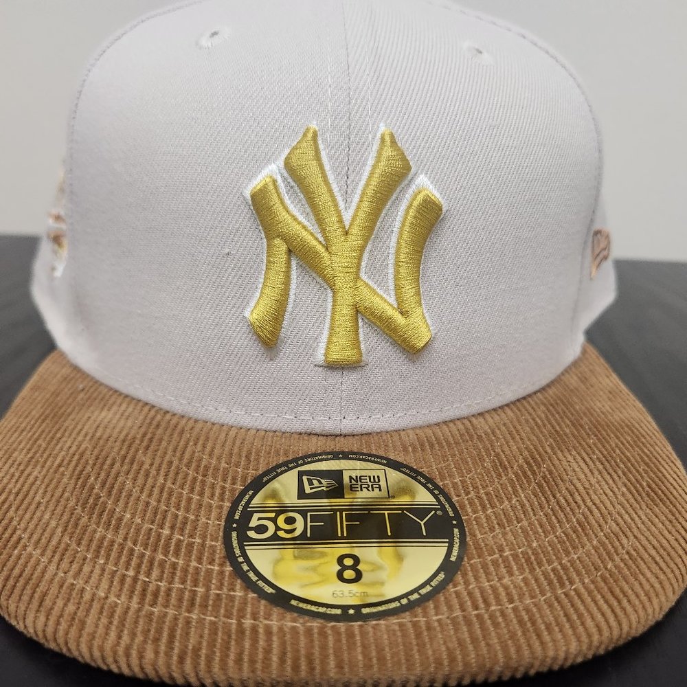 New Era 59Fifty New York Yankees Corduroy Hat (Size 8) - NWT